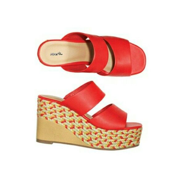 Avon Shoes - Mark Easy Does it Slides Size 8